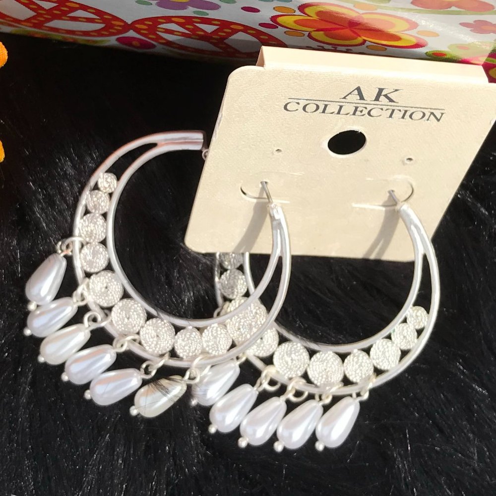 Boho Brushed Silvertone Pearl Post Hoops Bohemian Gypsy Dressy Career Date Night - Picture 3 of 3